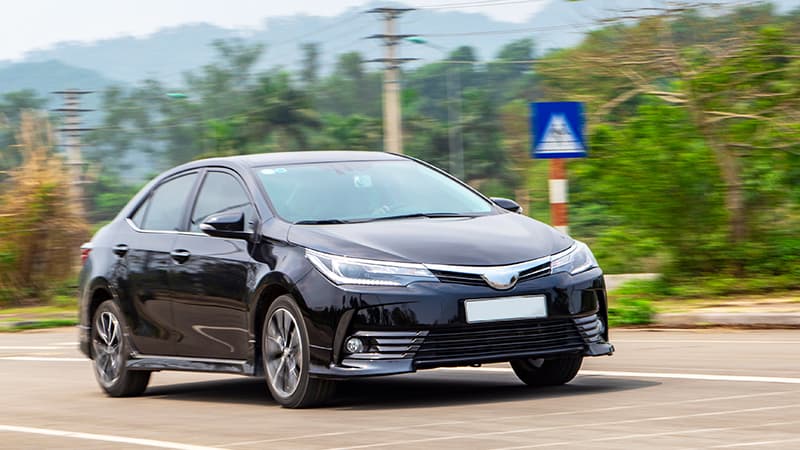 รถมือสอง ราคาตก Toyota Corolla | ประกันรถยนต์ | รู้ใจ