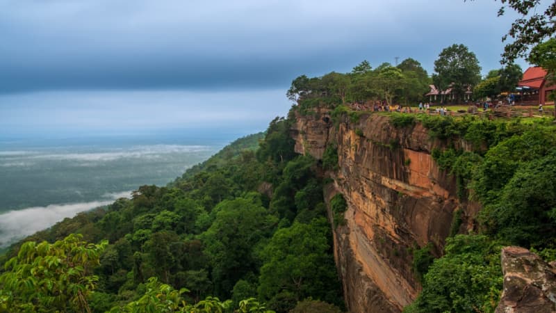 ขับรถเที่ยวอุทยานแห่งชาติเขาพระวิหาร I ประกันรถยนต์ I รู้ใจ